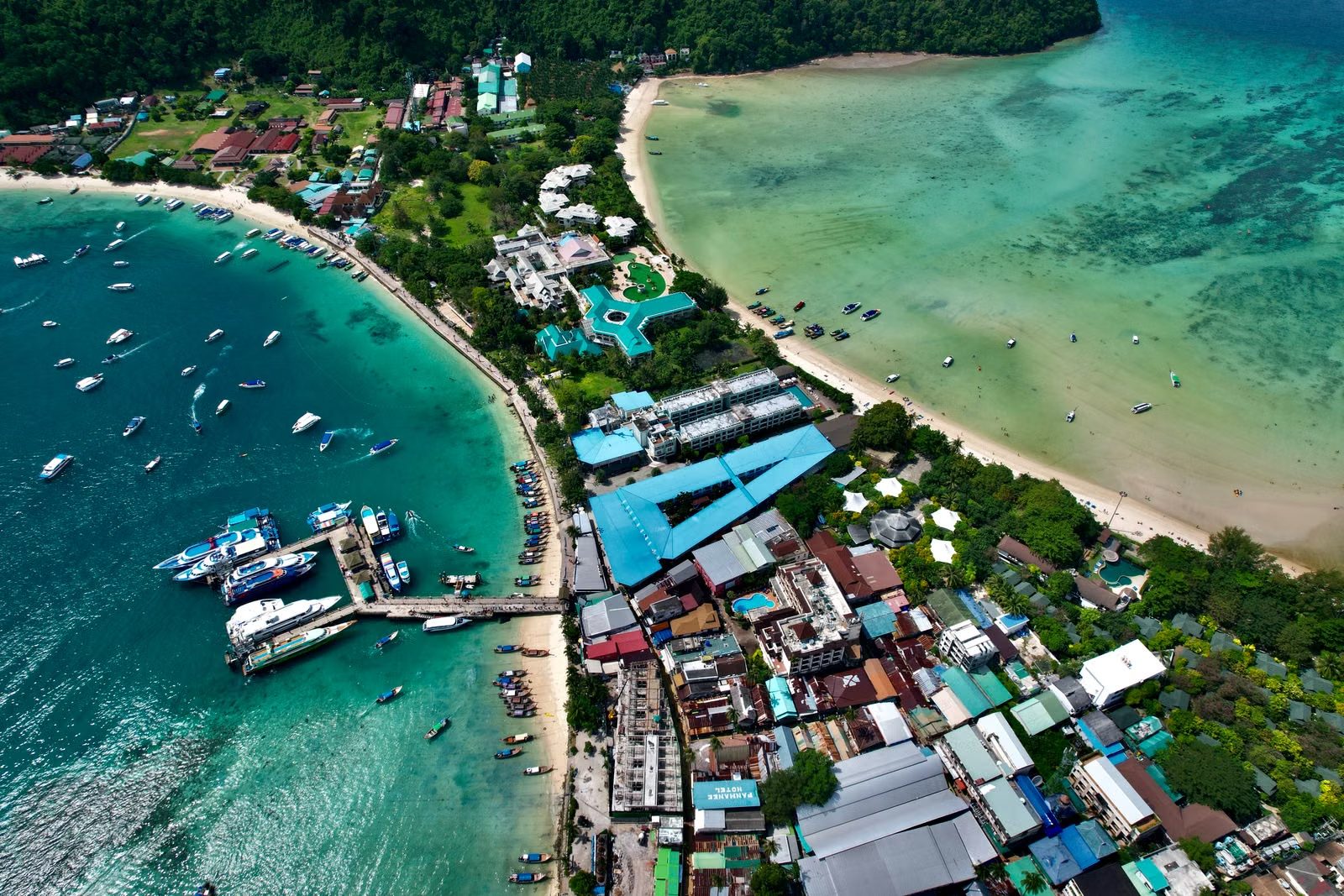 Phi Phi viewpoint over the twin bays