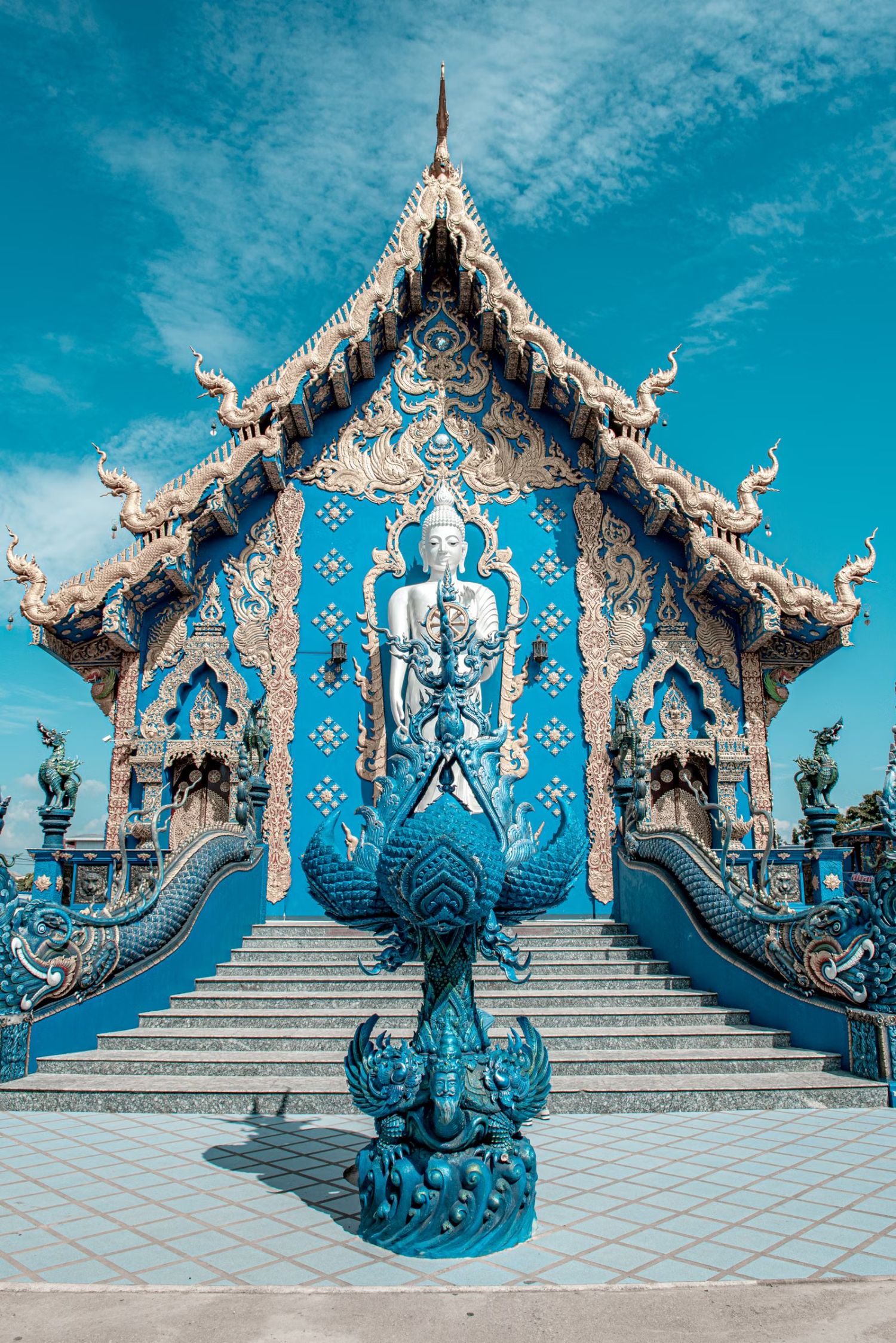 The Blue Temple (Wat Rong Suea Ten), Chiang Rai