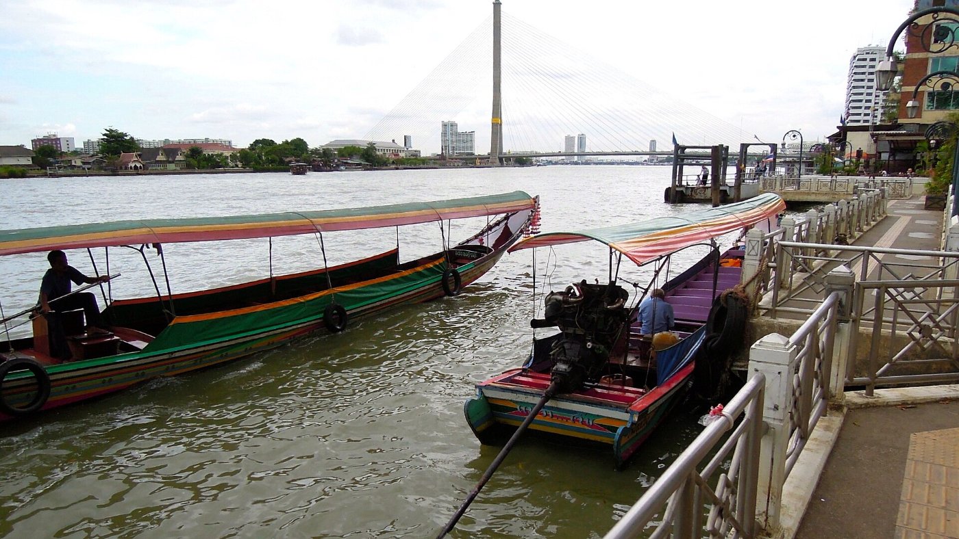 Longtail through the khlongs