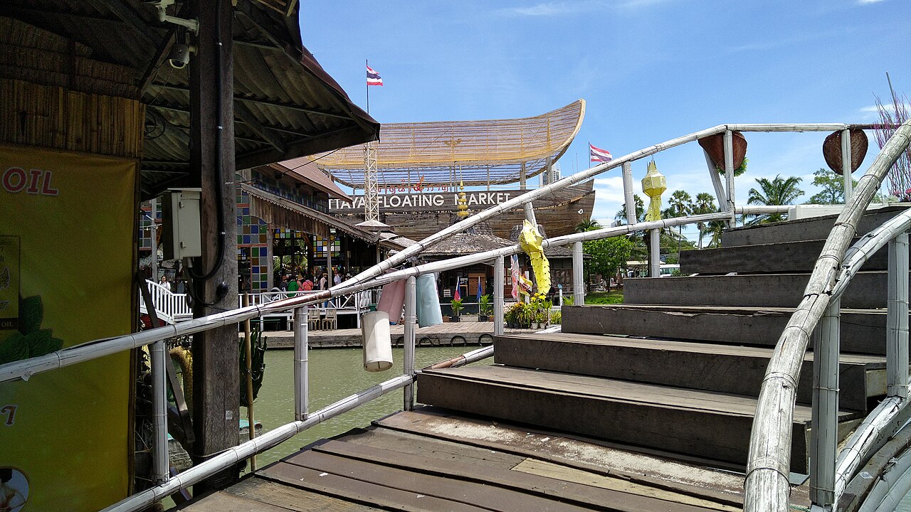 Pattaya floating market
