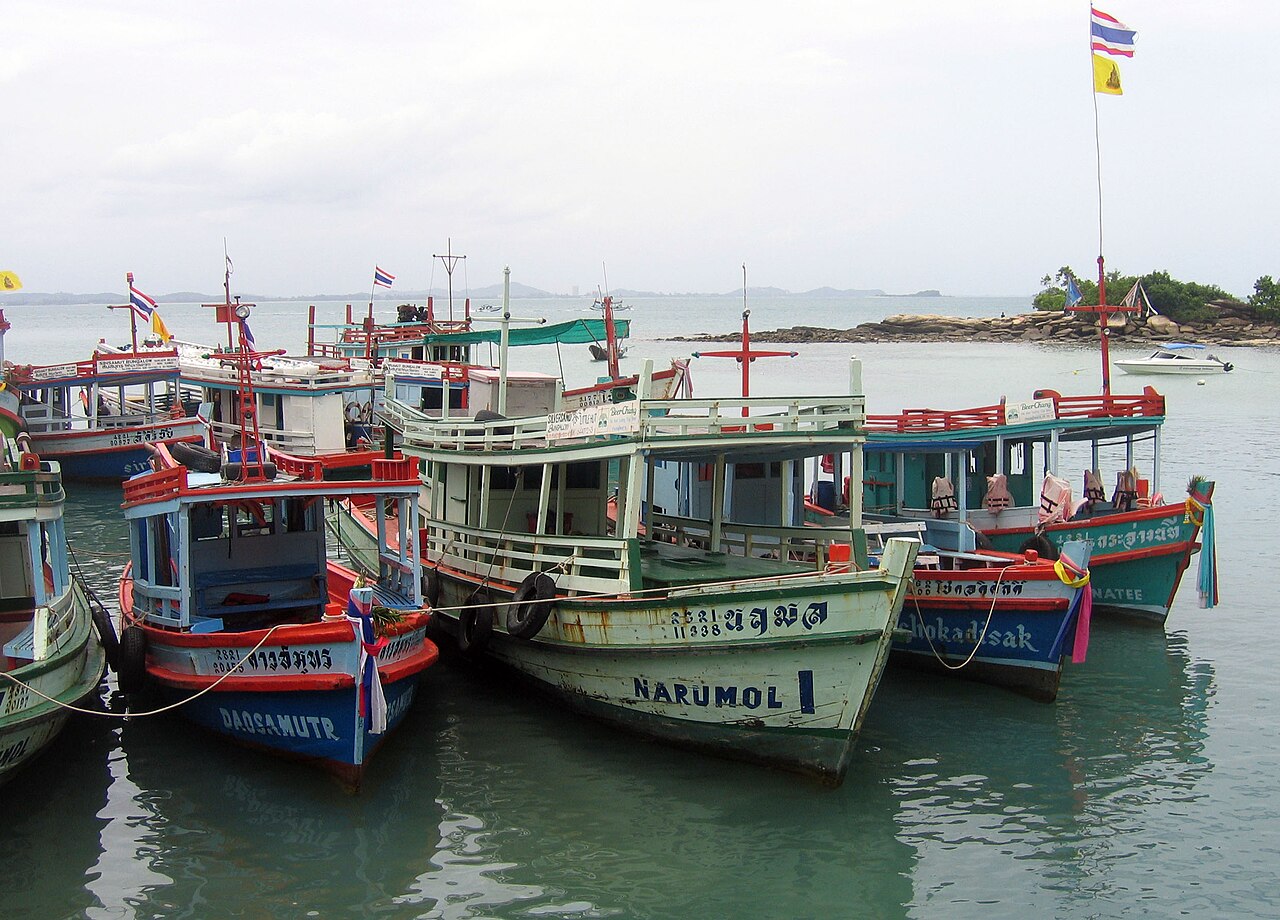 Ban Phe pier ferry to Koh Samet
