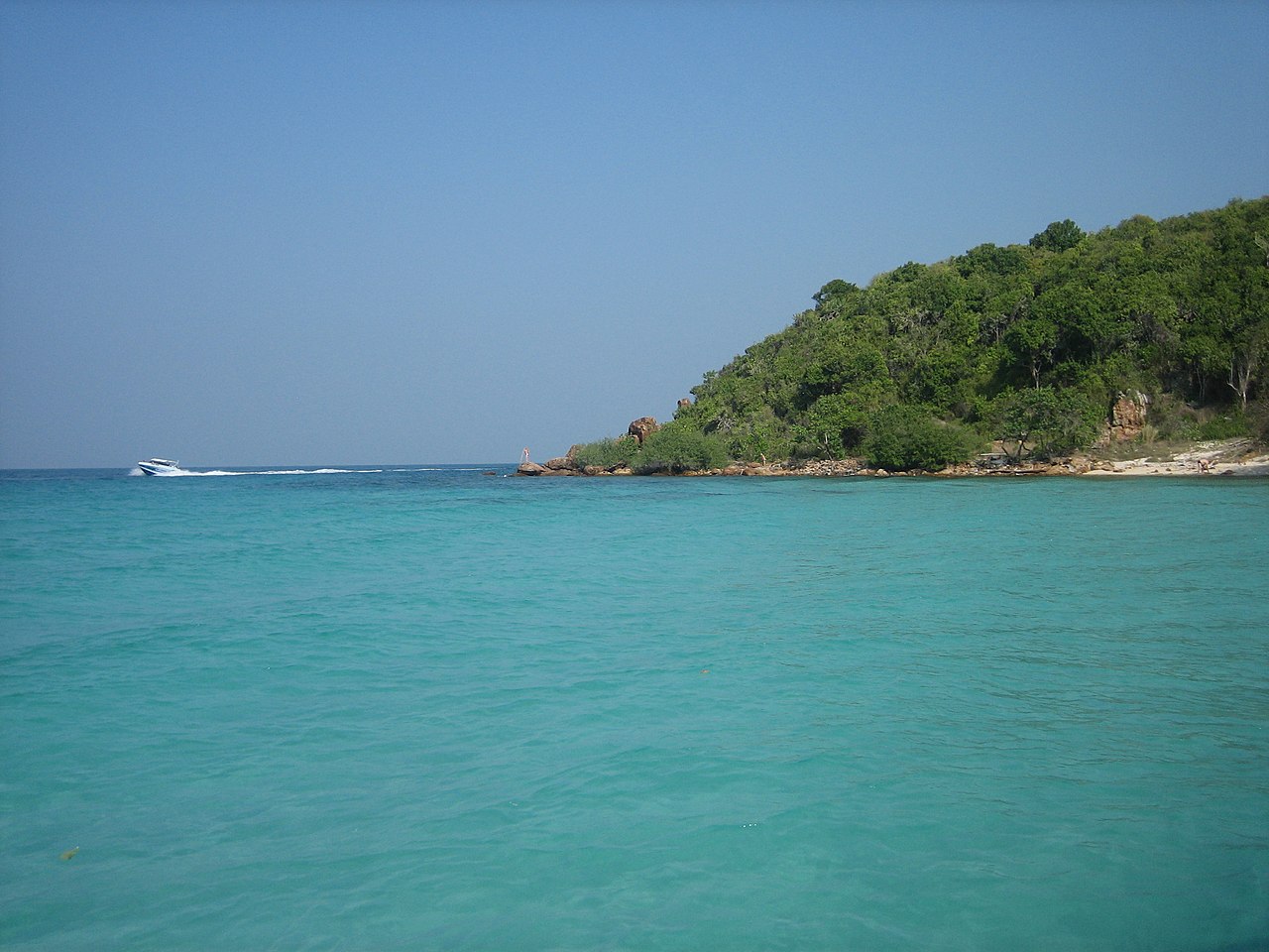 Koh Larn quiet cove