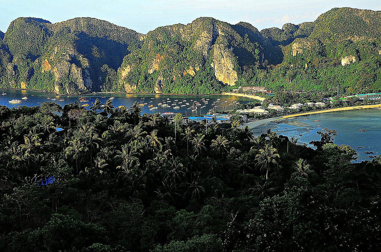 Wide shot: Phi Phi Don viewpoint over the twin bays and isthmus