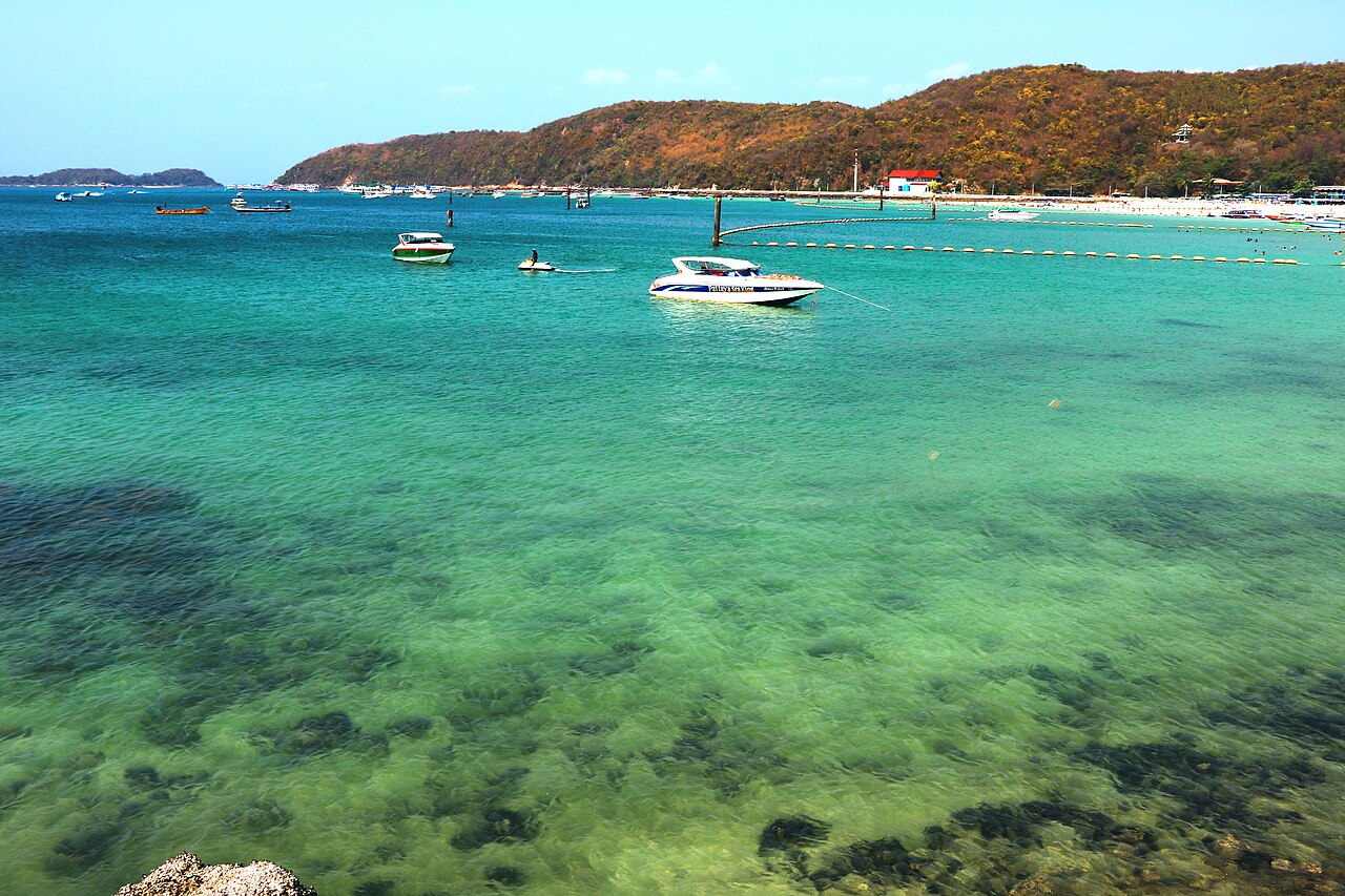 Koh Larn island beach